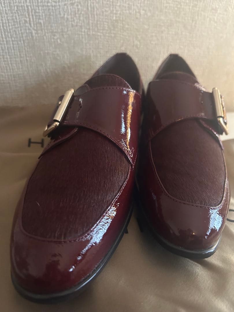 ケイ　新品未使用★卑弥呼（ヒミコ）エナメルバックル付きローファー24.5