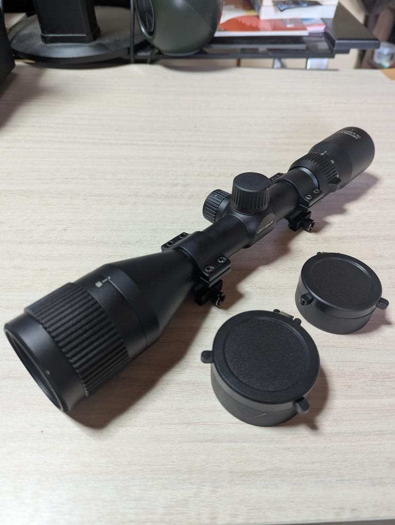 OPTISAN HX 4-12x40 スコープ、バトラーキャップ付き