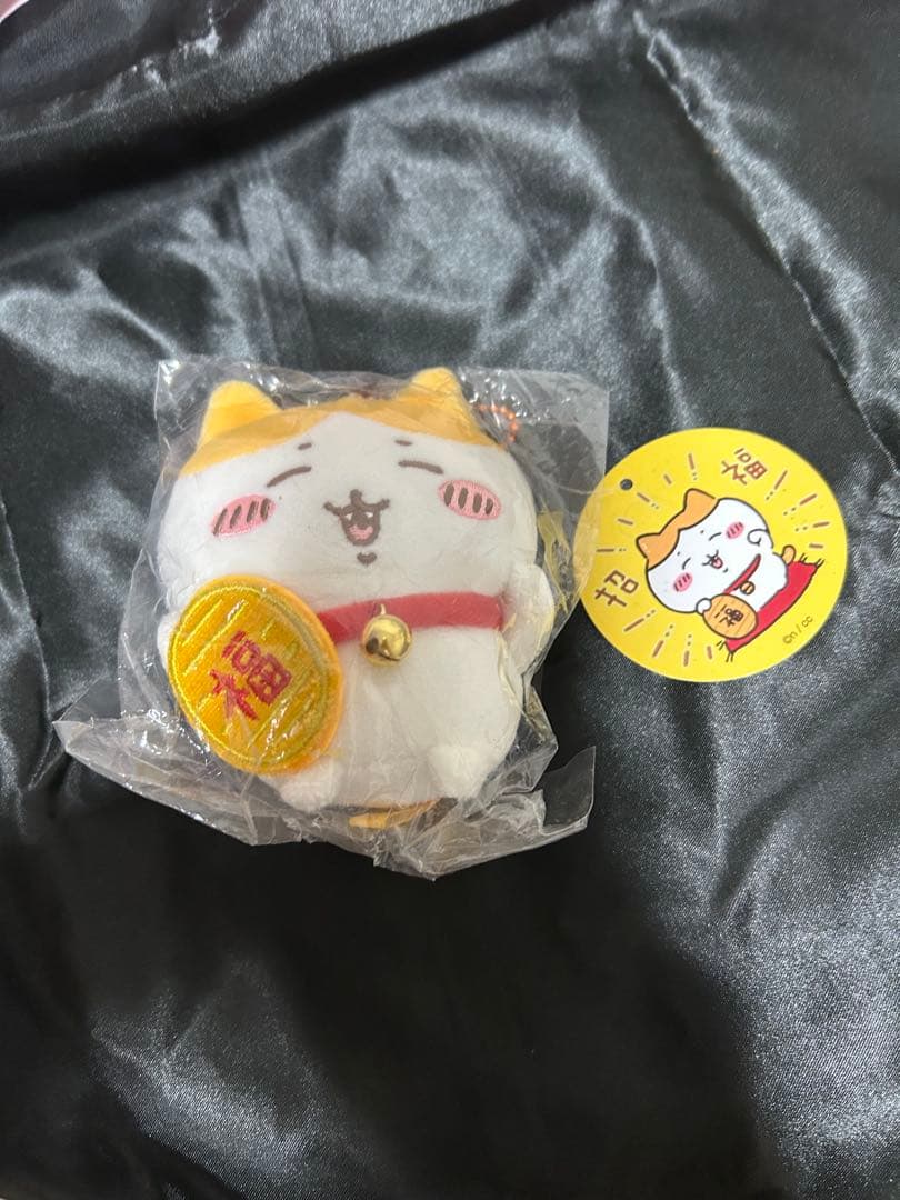 【新品未使用】ちいかわ 招福 ハチワレ マスコット 招き猫 ぬいぐるみ